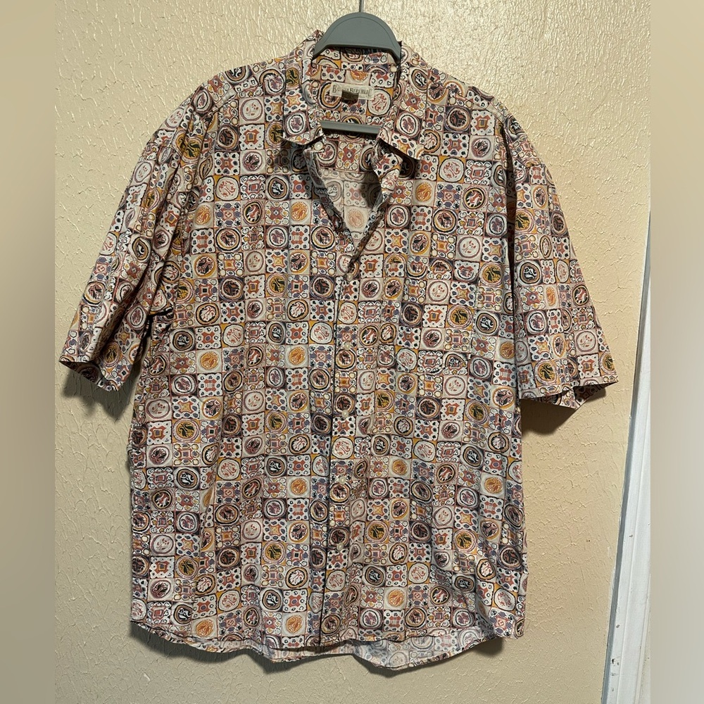 Vintage Banana Republic Button Down Shirt Size XL
Rare Retro Loud Print‎